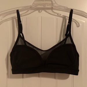 Black Lululemon Sports Bra